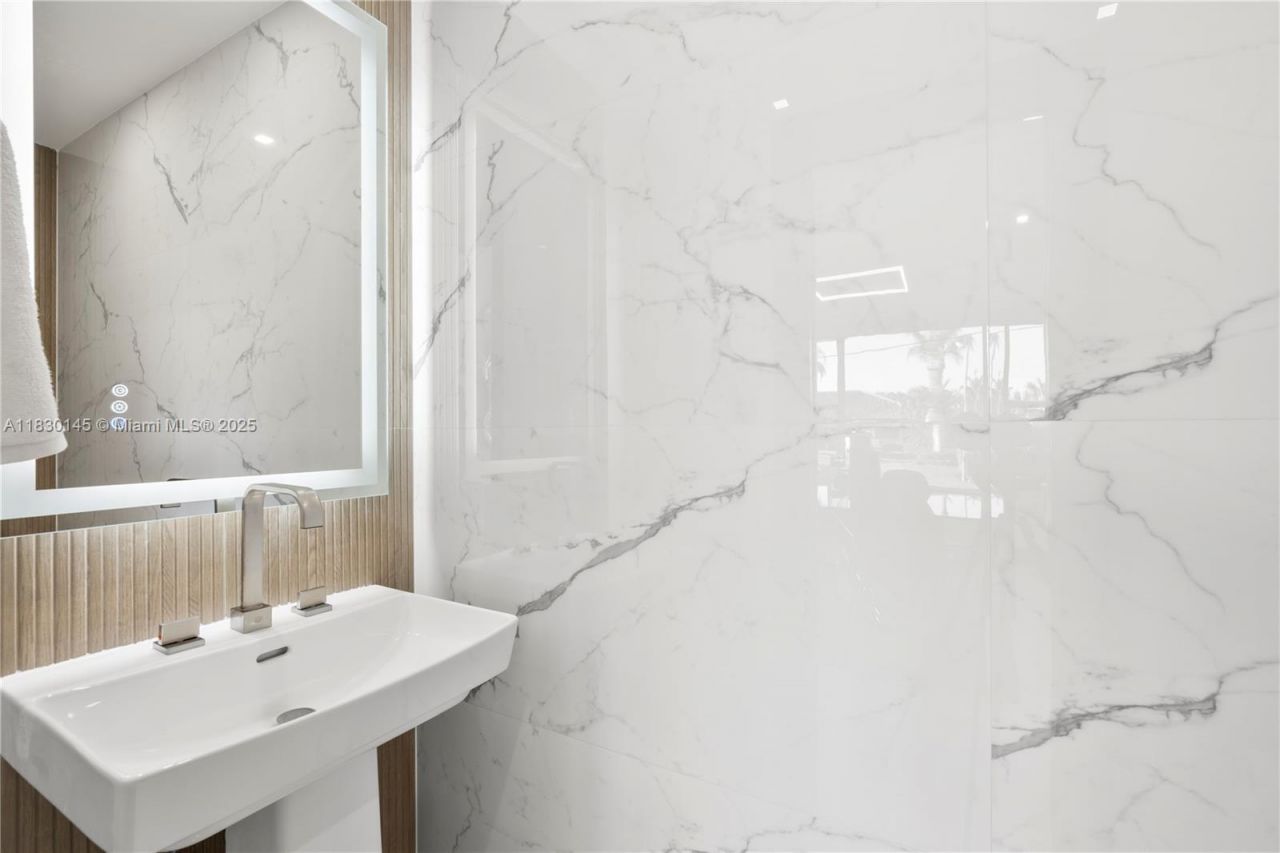 13815 SW 38th St, Miami, FL 33175 Photo