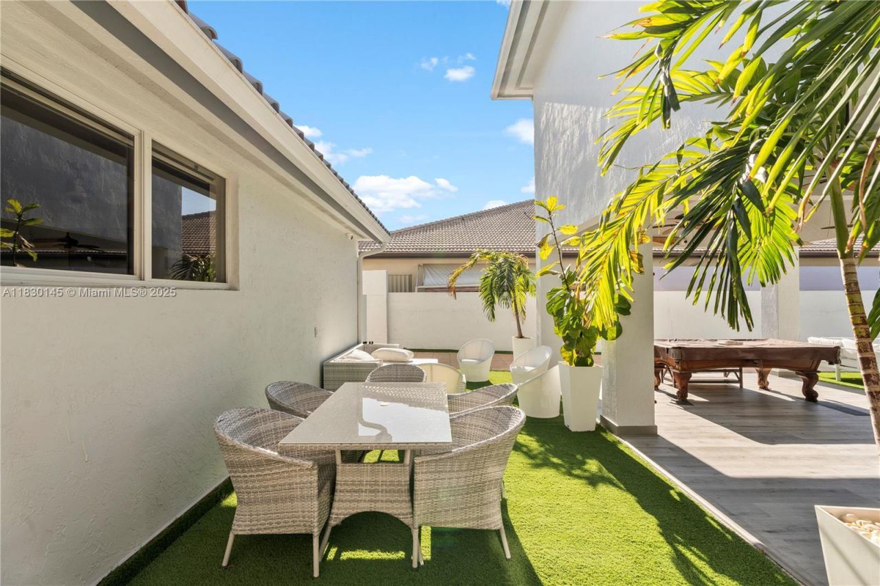 13815 SW 38th St, Miami, FL 33175 Photo