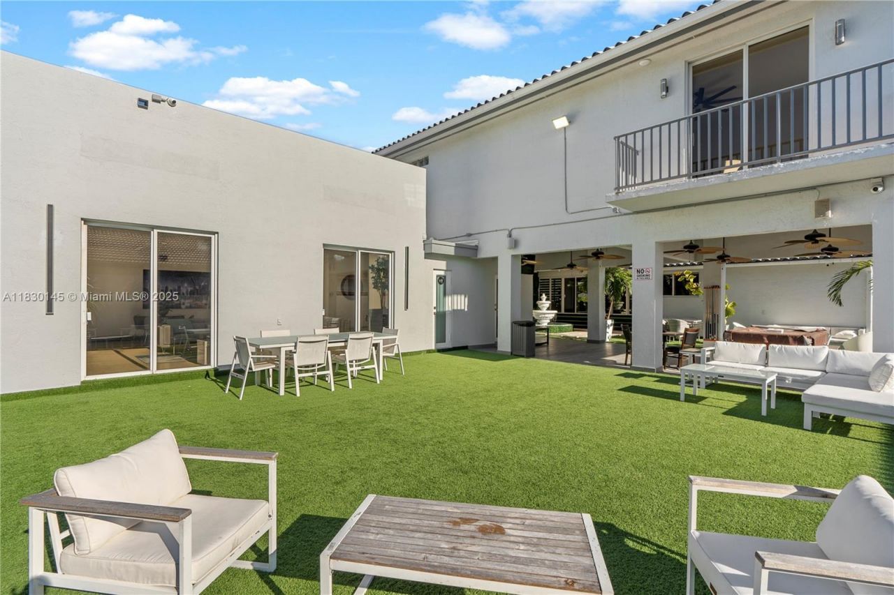 13815 SW 38th St, Miami, FL 33175 Photo