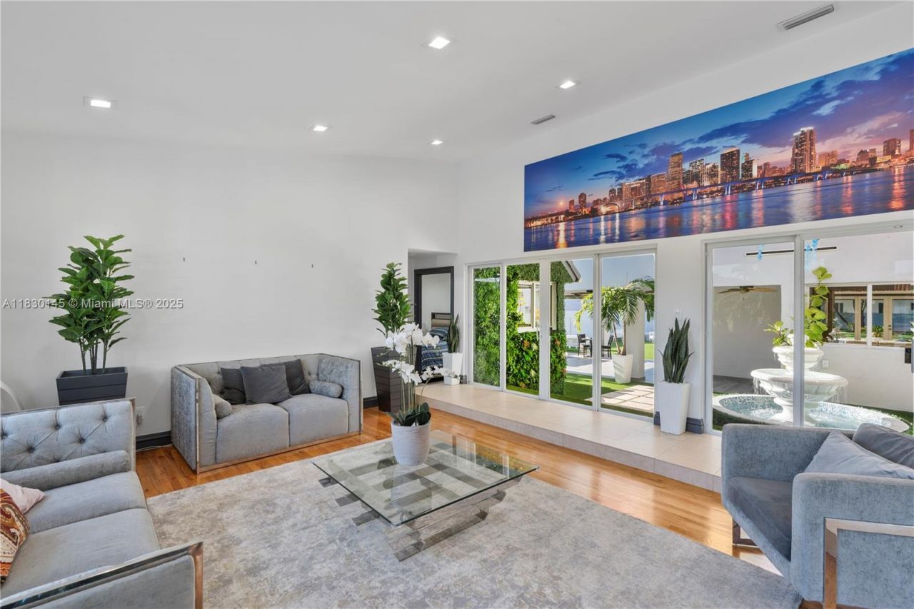 13815 SW 38th St, Miami, FL 33175 Photo