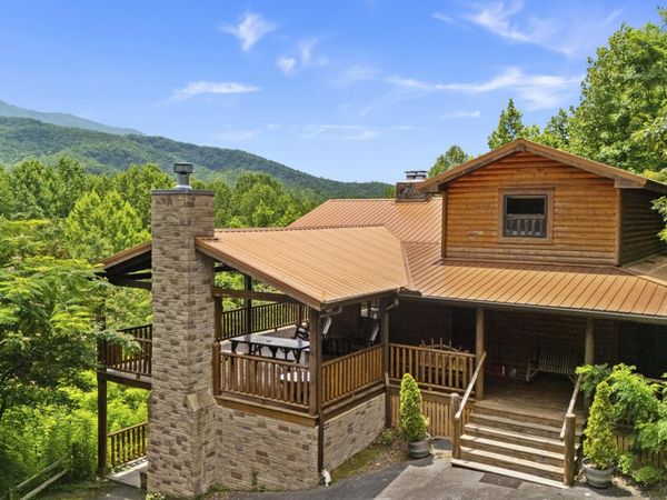 4750 Townsend Drive, Gatlinburg, TN 37738