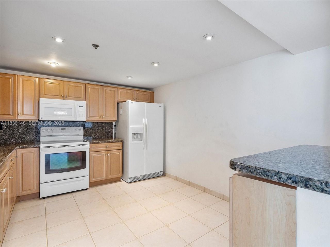210 174th St, Unit 2005, Sunny Isles Beach, FL 33160 Photo