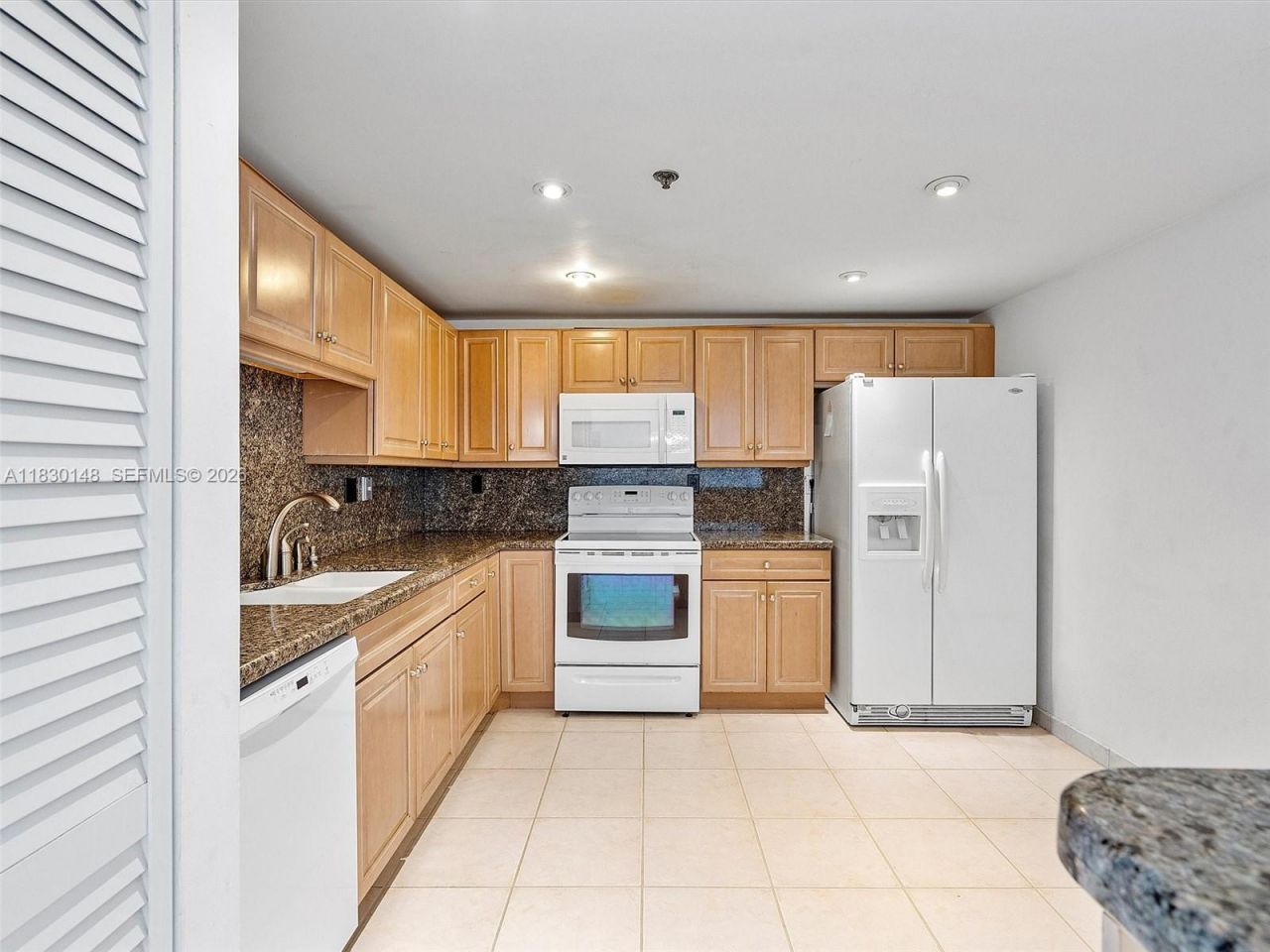 210 174th St, Unit 2005, Sunny Isles Beach, FL 33160 Photo