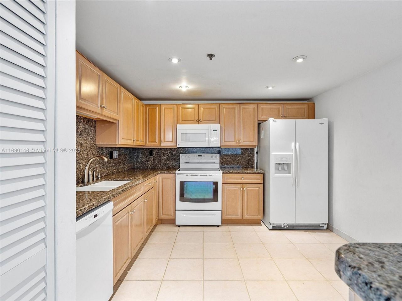 210 174th St, Unit 2005, Sunny Isles Beach, FL 33160 Photo