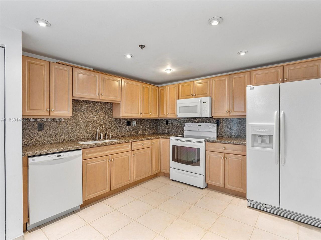 210 174th St, Unit 2005, Sunny Isles Beach, FL 33160 Photo