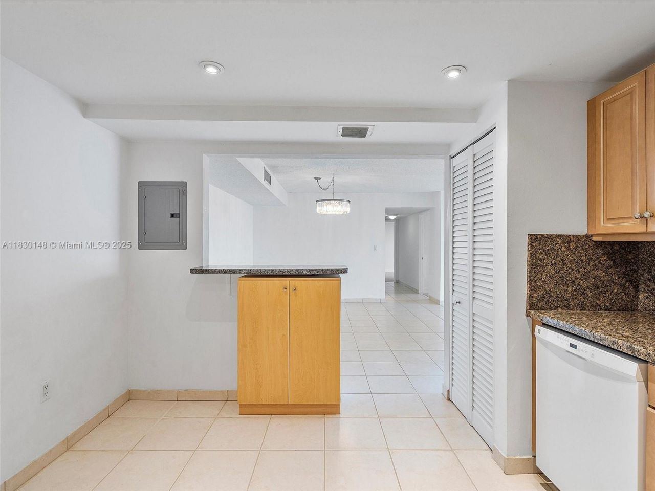 210 174th St, Unit 2005, Sunny Isles Beach, FL 33160 Photo