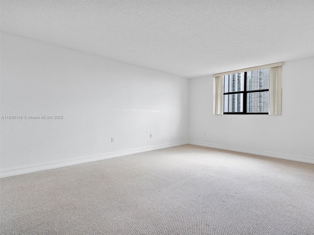 210 174th St, Unit 2005, Sunny Isles Beach, FL 33160 Photo