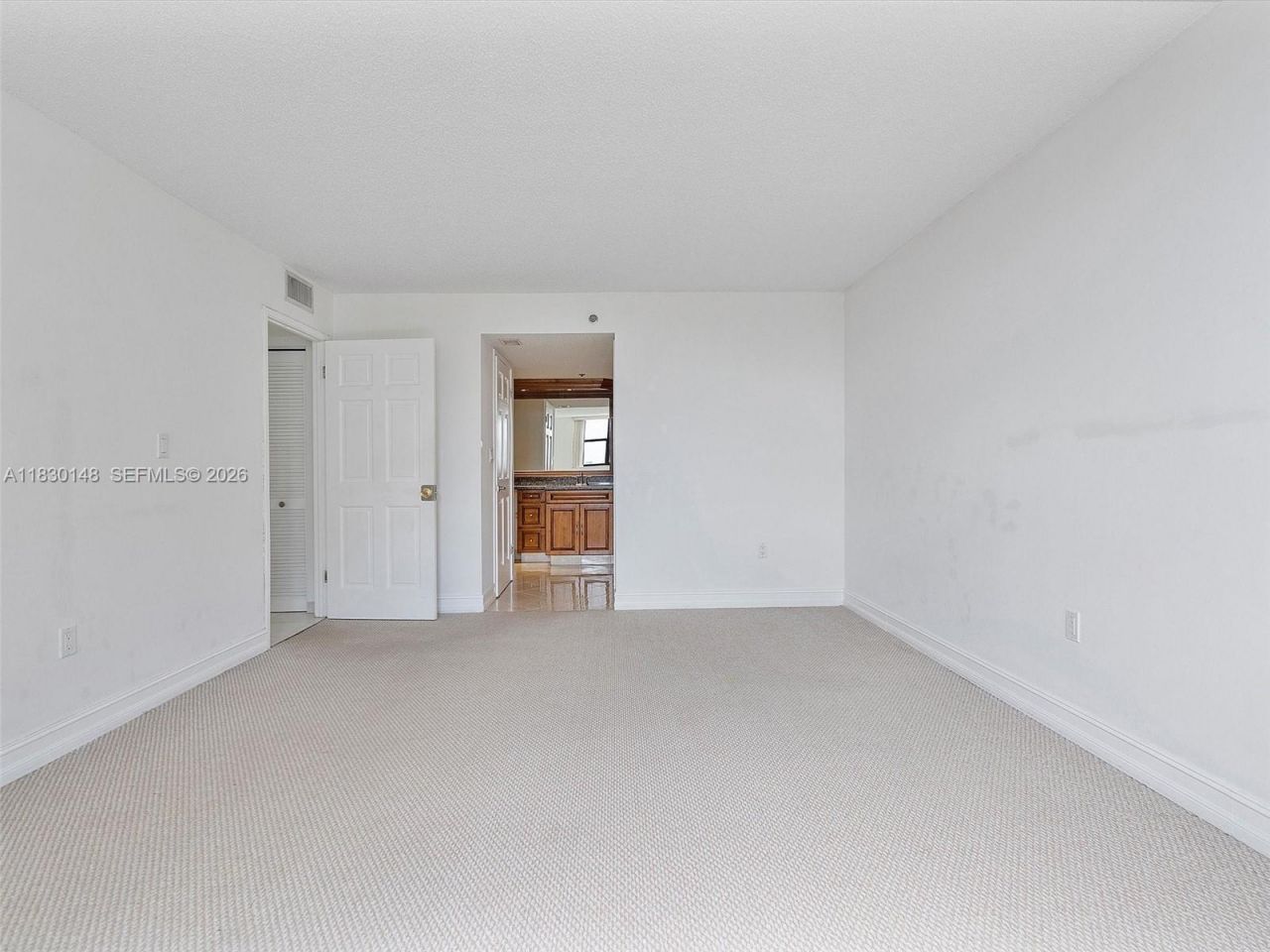 210 174th St, Unit 2005, Sunny Isles Beach, FL 33160 Photo