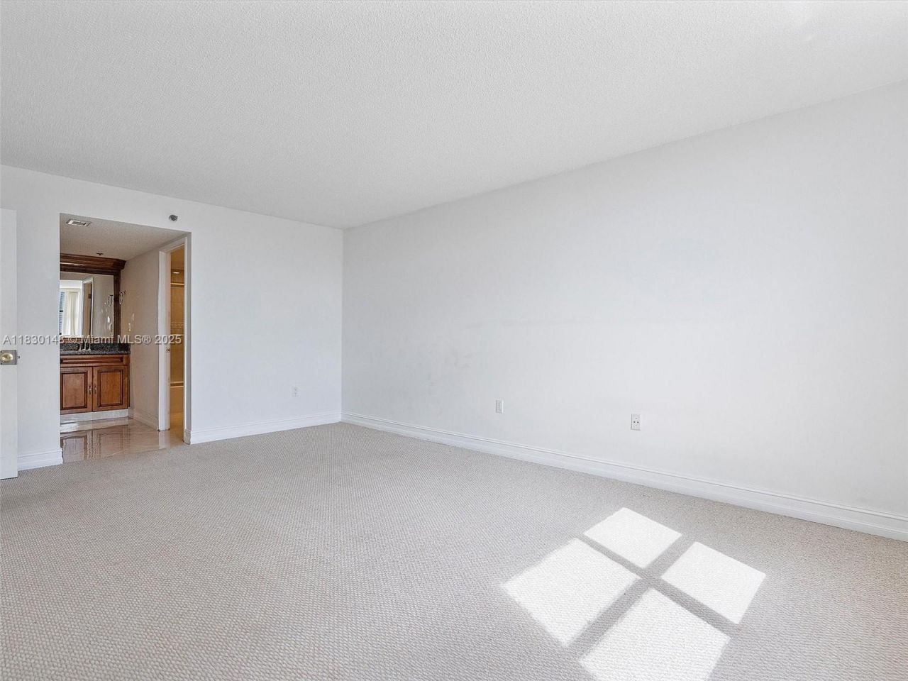 210 174th St, Unit 2005, Sunny Isles Beach, FL 33160 Photo