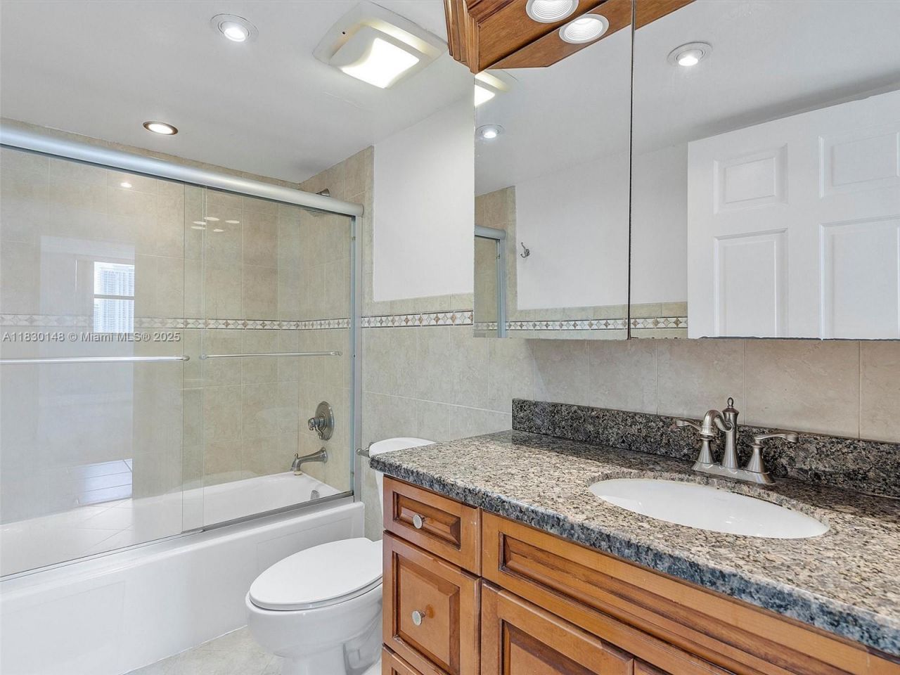 210 174th St, Unit 2005, Sunny Isles Beach, FL 33160 Photo