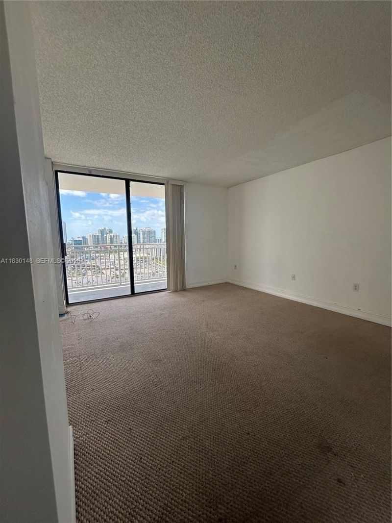 210 174th St, Unit 2005, Sunny Isles Beach, FL 33160 Photo