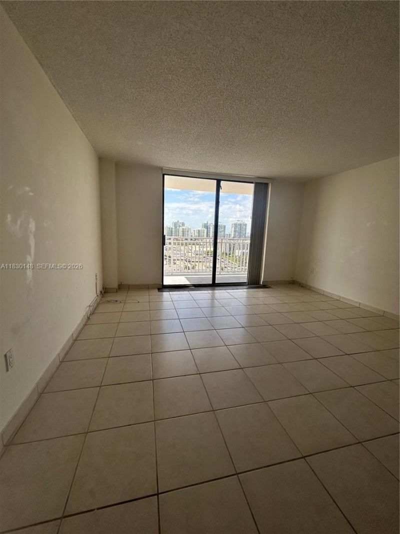 210 174th St, Unit 2005, Sunny Isles Beach, FL 33160 Photo