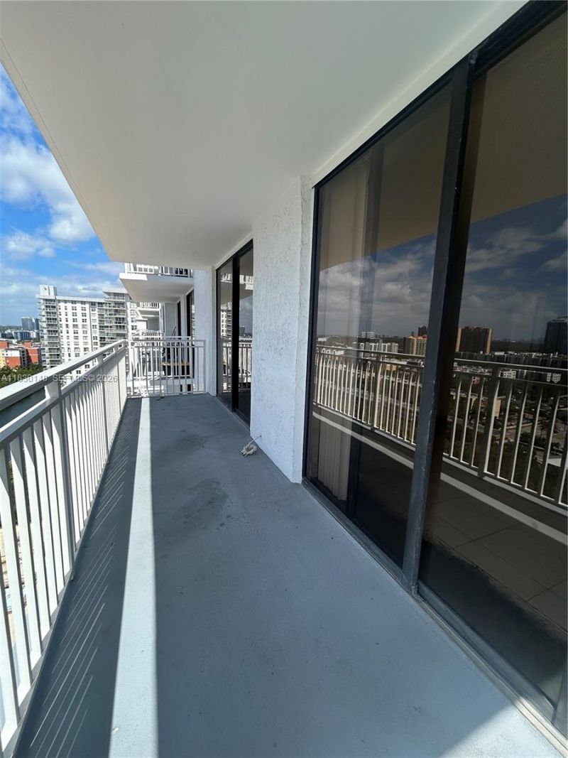 210 174th St, Unit 2005, Sunny Isles Beach, FL 33160 Photo