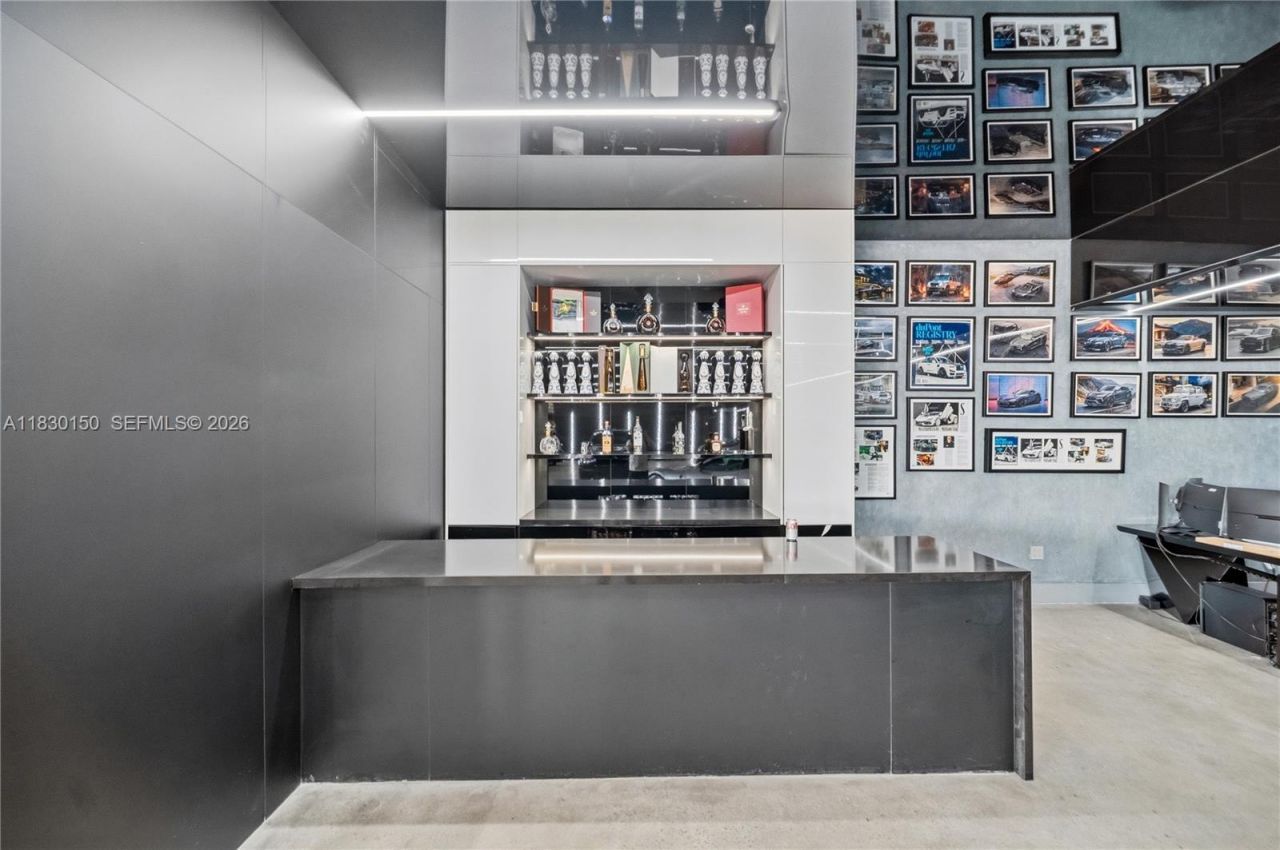 100 NW 36th St, Miami, FL 33127 Photo