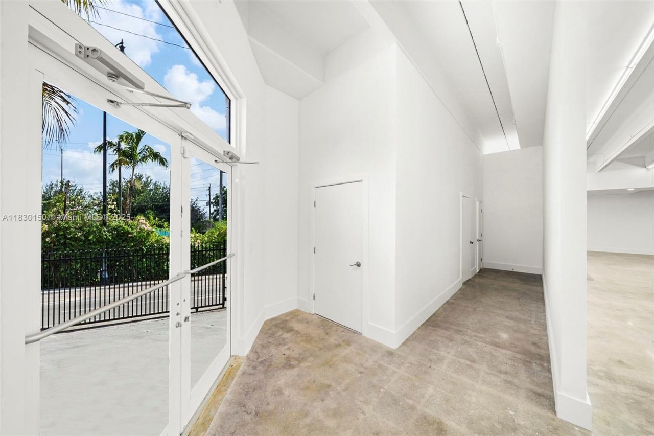 100 NW 36th St, Miami, FL 33127 Photo