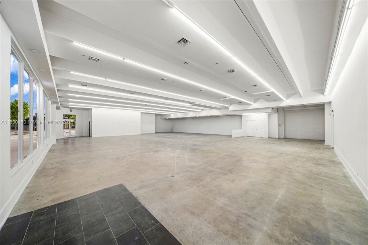 100 NW 36th St, Miami, FL 33127 Photo