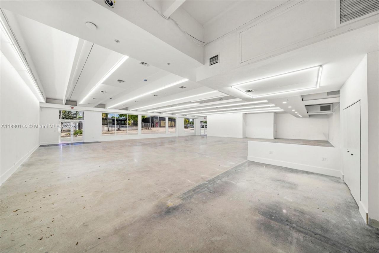 100 NW 36th St, Miami, FL 33127 Photo