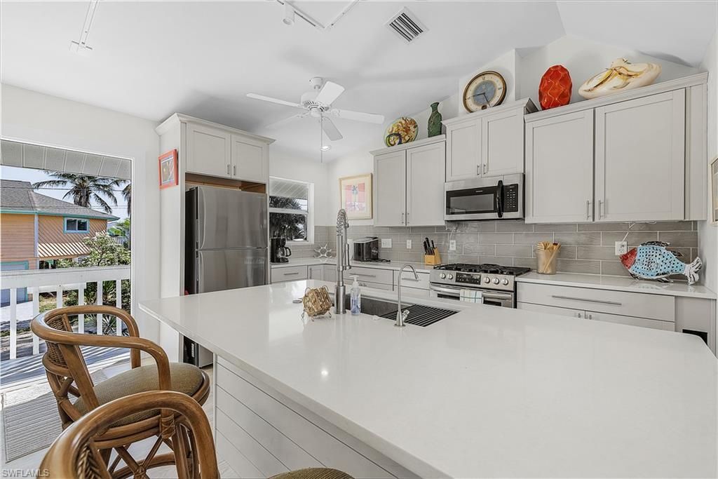 3659 Schooner Ln, Saint James City, FL 33956 Photo