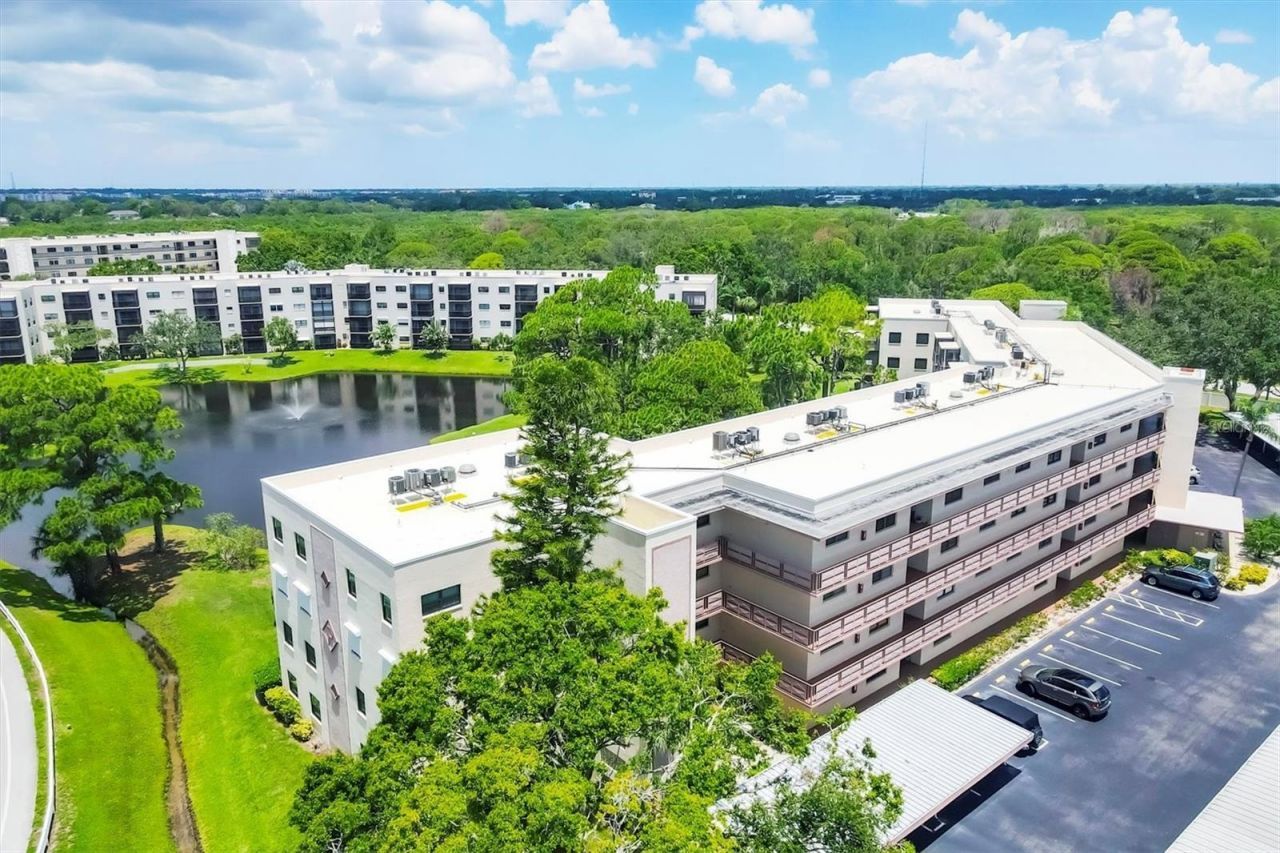 6188 80th Street N, Unit 102, Saint Petersburg, FL 33709 Main Photo