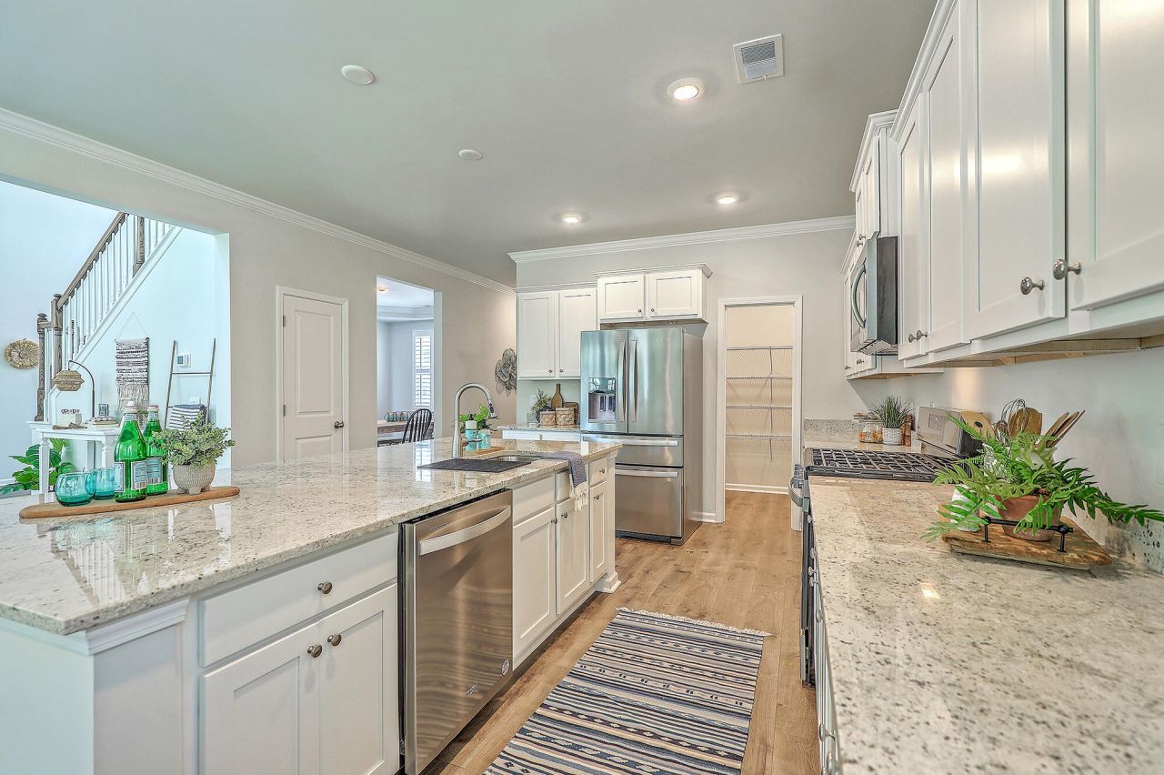 420 Oak View Way Photo 16