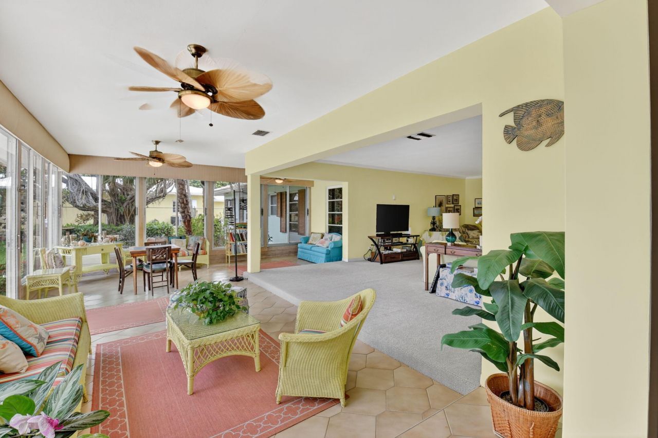 1095 Hibiscus Lane, Delray Beach, FL 33444 Photo