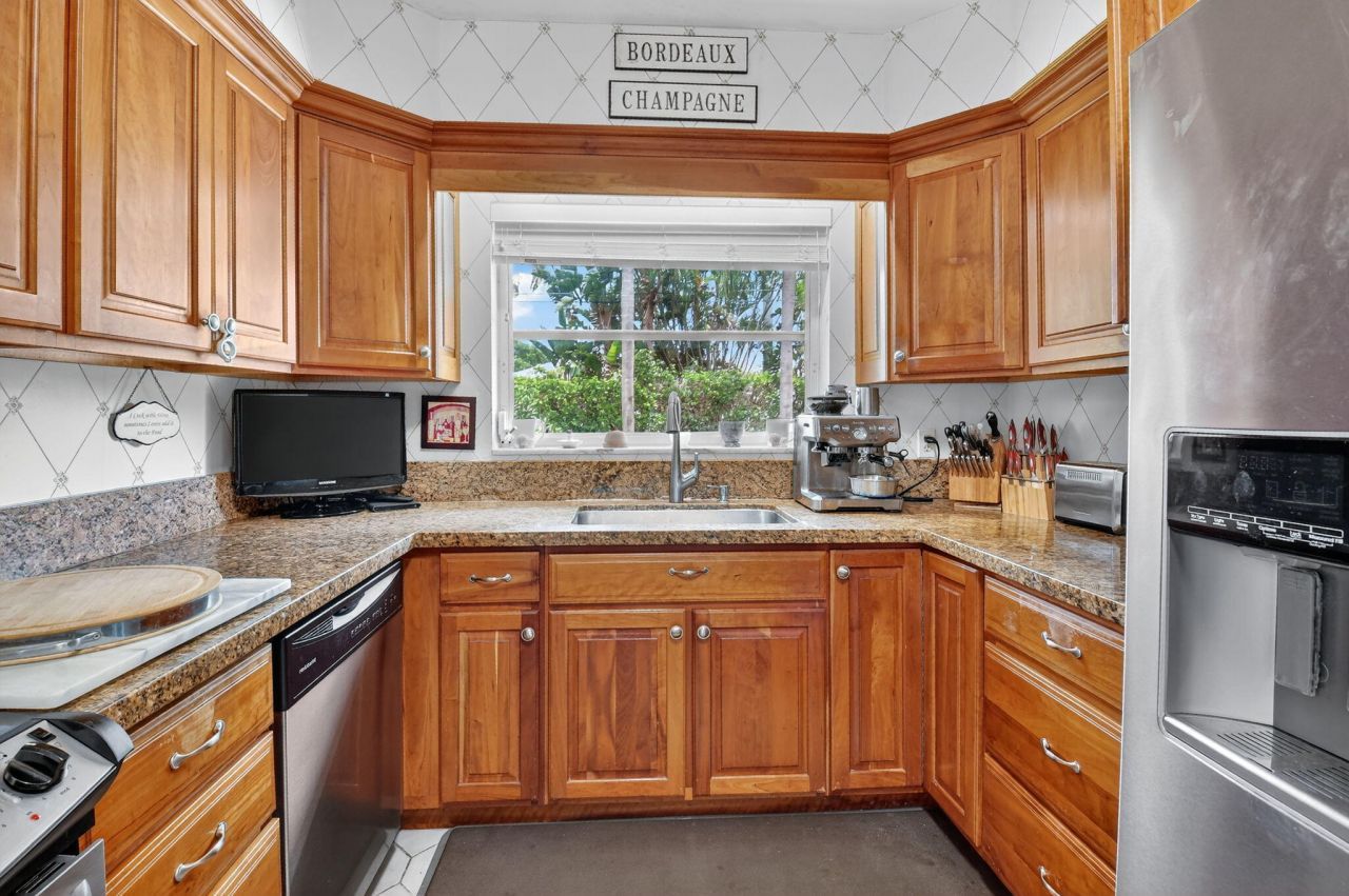 1095 Hibiscus Lane, Delray Beach, FL 33444 Photo