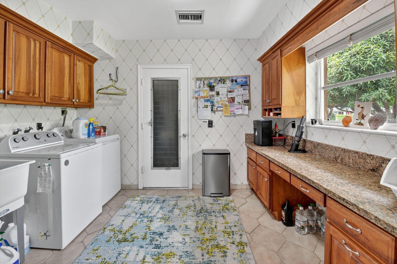 1095 Hibiscus Lane, Delray Beach, FL 33444 Photo