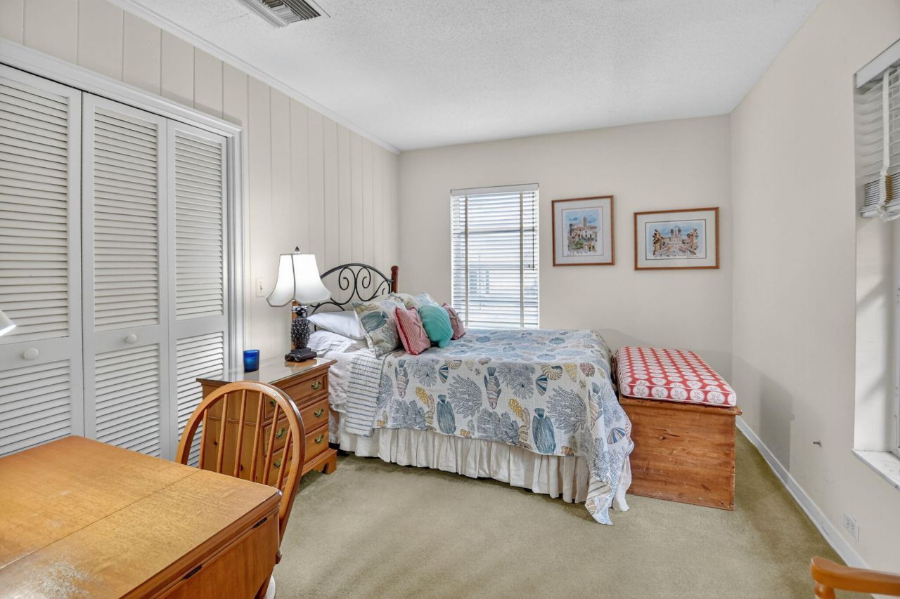 1095 Hibiscus Lane, Delray Beach, FL 33444 Photo