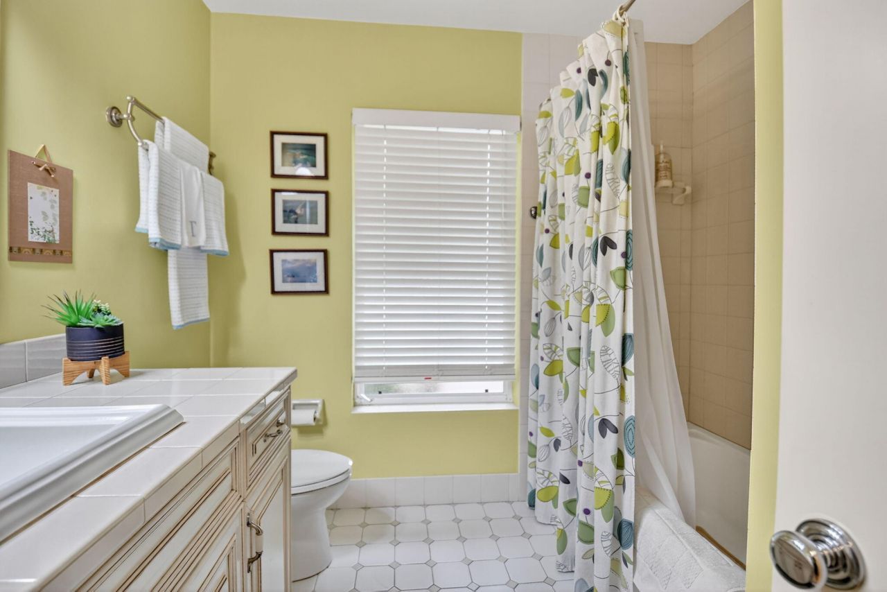 1095 Hibiscus Lane, Delray Beach, FL 33444 Photo