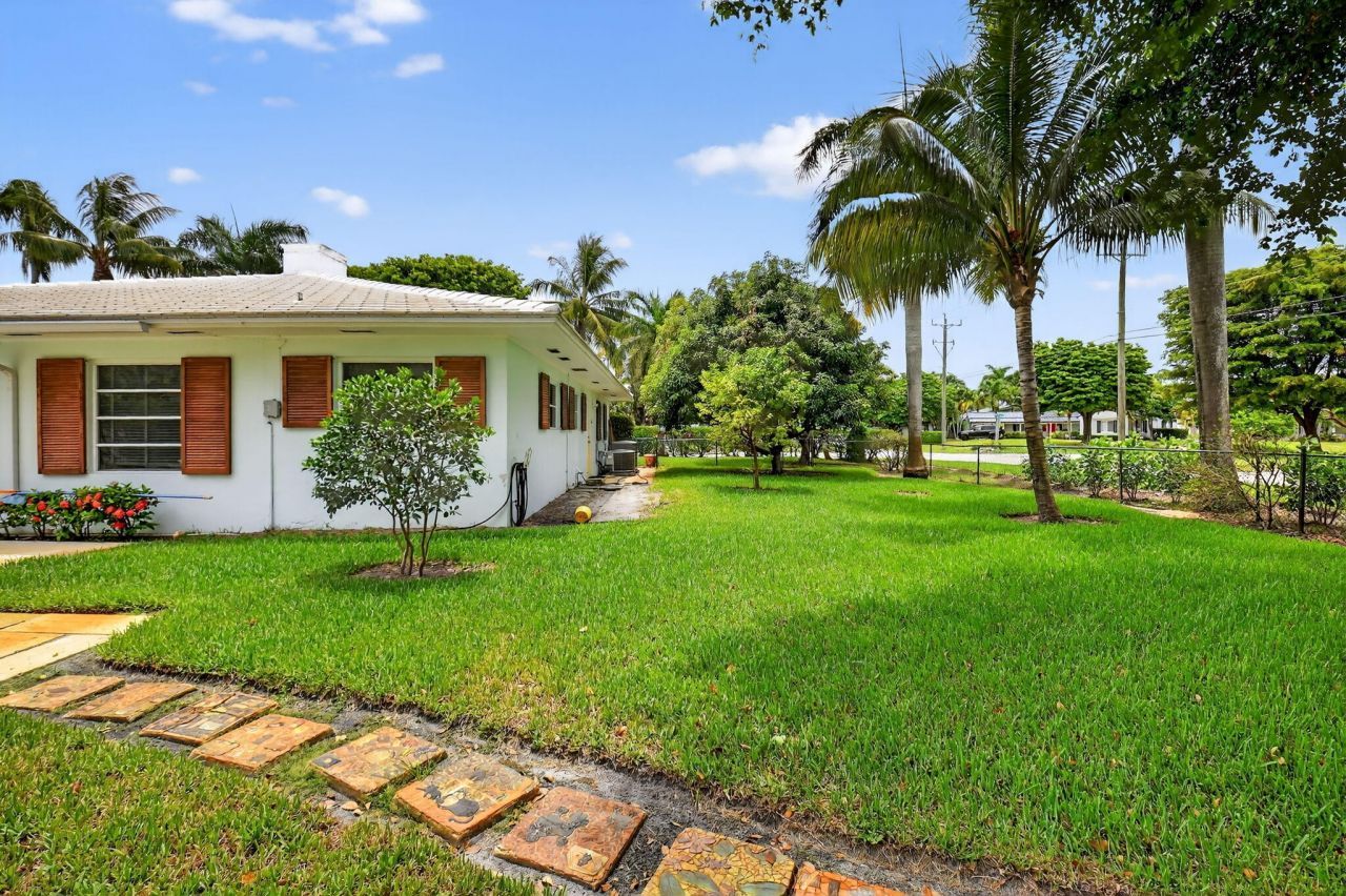 1095 Hibiscus Lane, Delray Beach, FL 33444 Photo