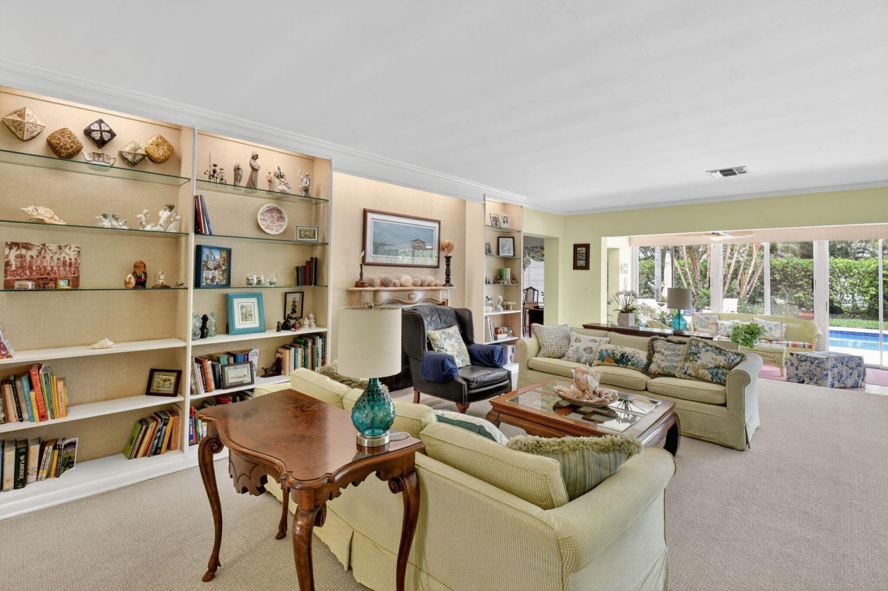 1095 Hibiscus Lane, Delray Beach, FL 33444 Photo