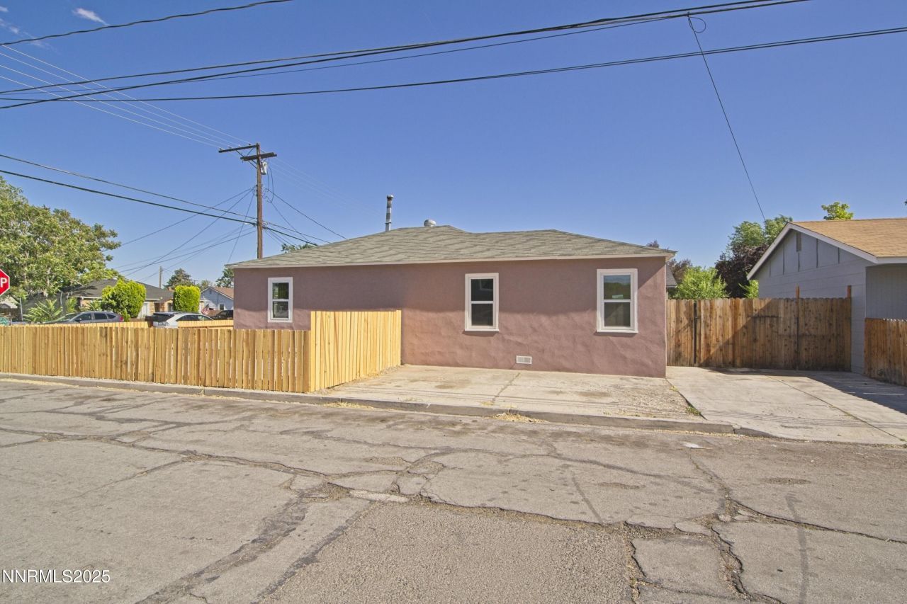 985 10th Street, Sparks, NV 89431 Photo