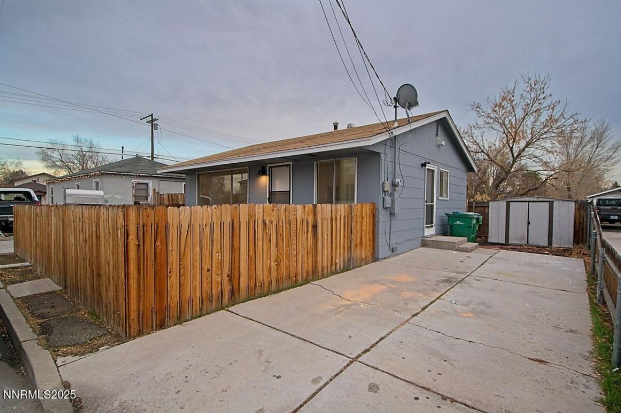 985 10th Street, Sparks, NV 89431 Photo
