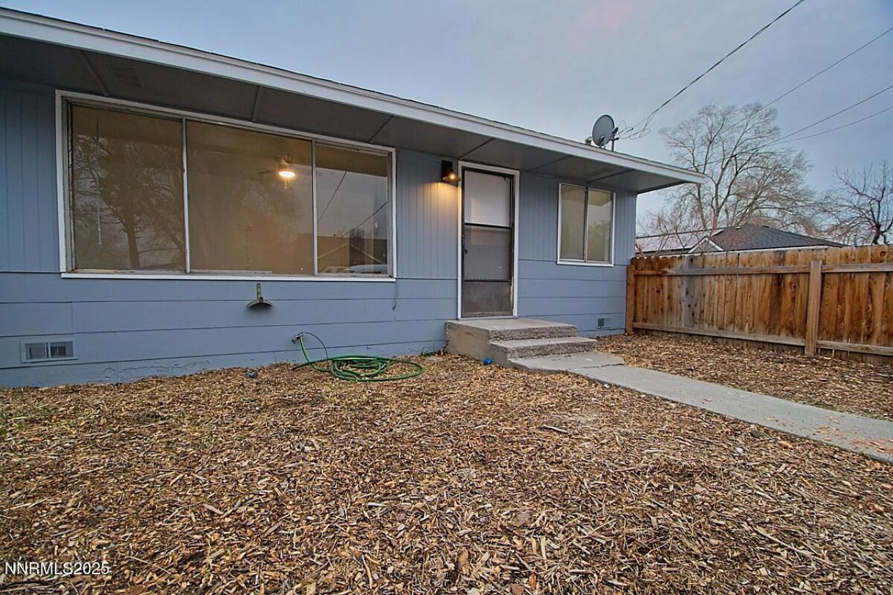 985 10th Street, Sparks, NV 89431 Photo