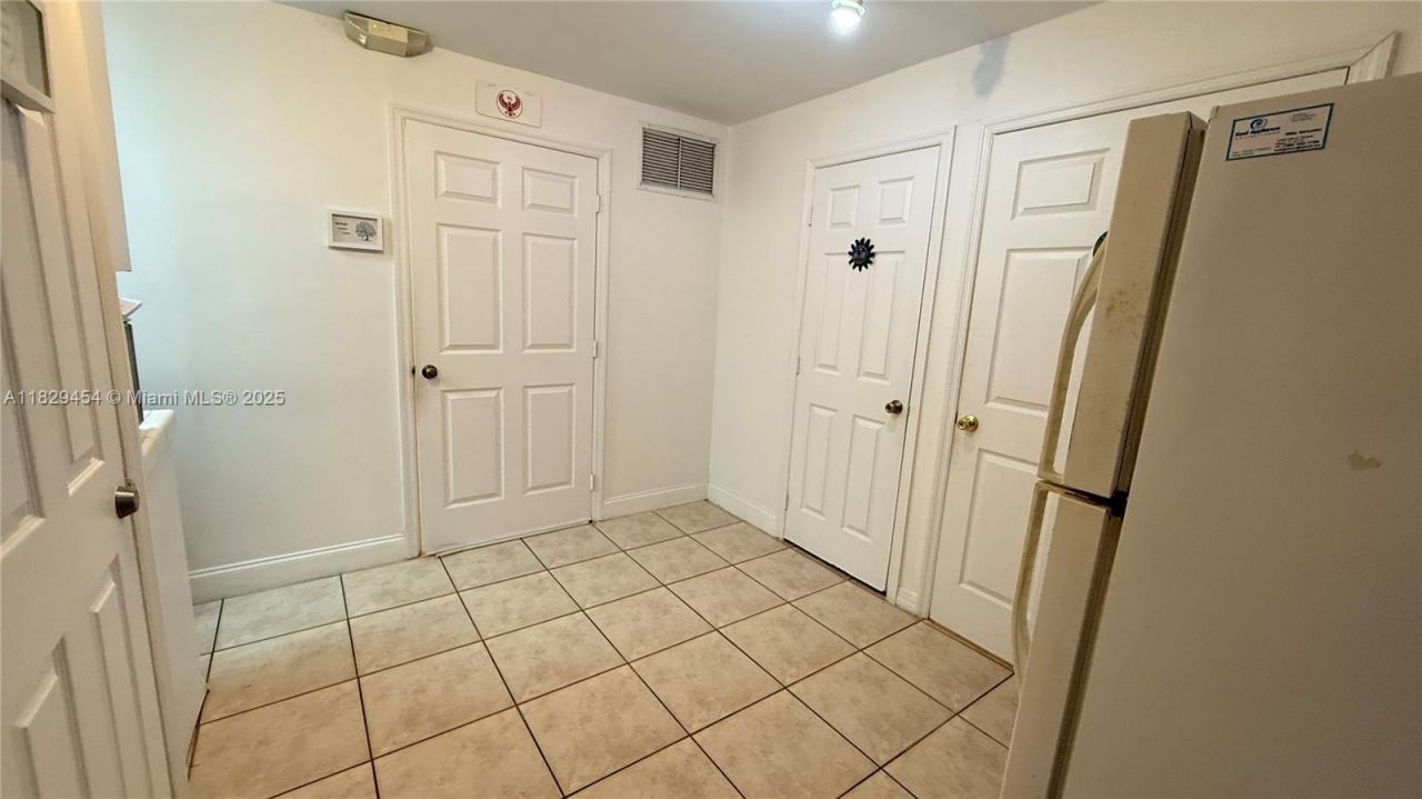 1651 W 37th St, Unit 402, Hialeah, FL 33012 Photo