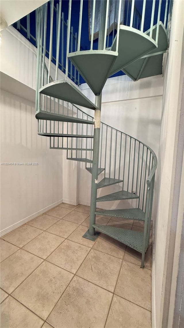 1651 W 37th St, Unit 402, Hialeah, FL 33012 Photo