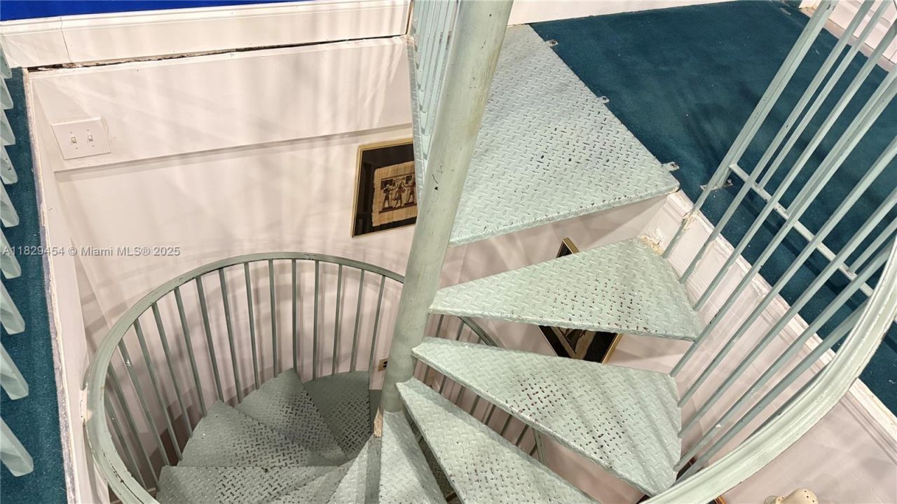 1651 W 37th St, Unit 402, Hialeah, FL 33012 Photo