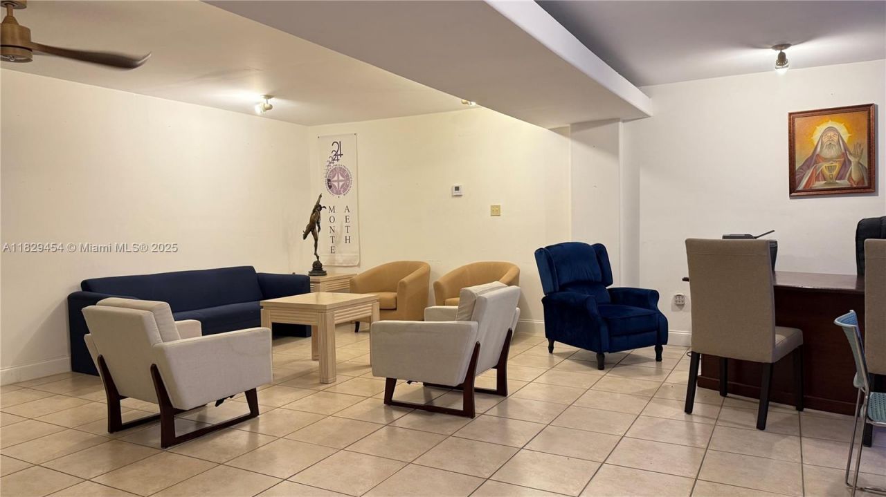 1651 W 37th St, Unit 402, Hialeah, FL 33012 Photo