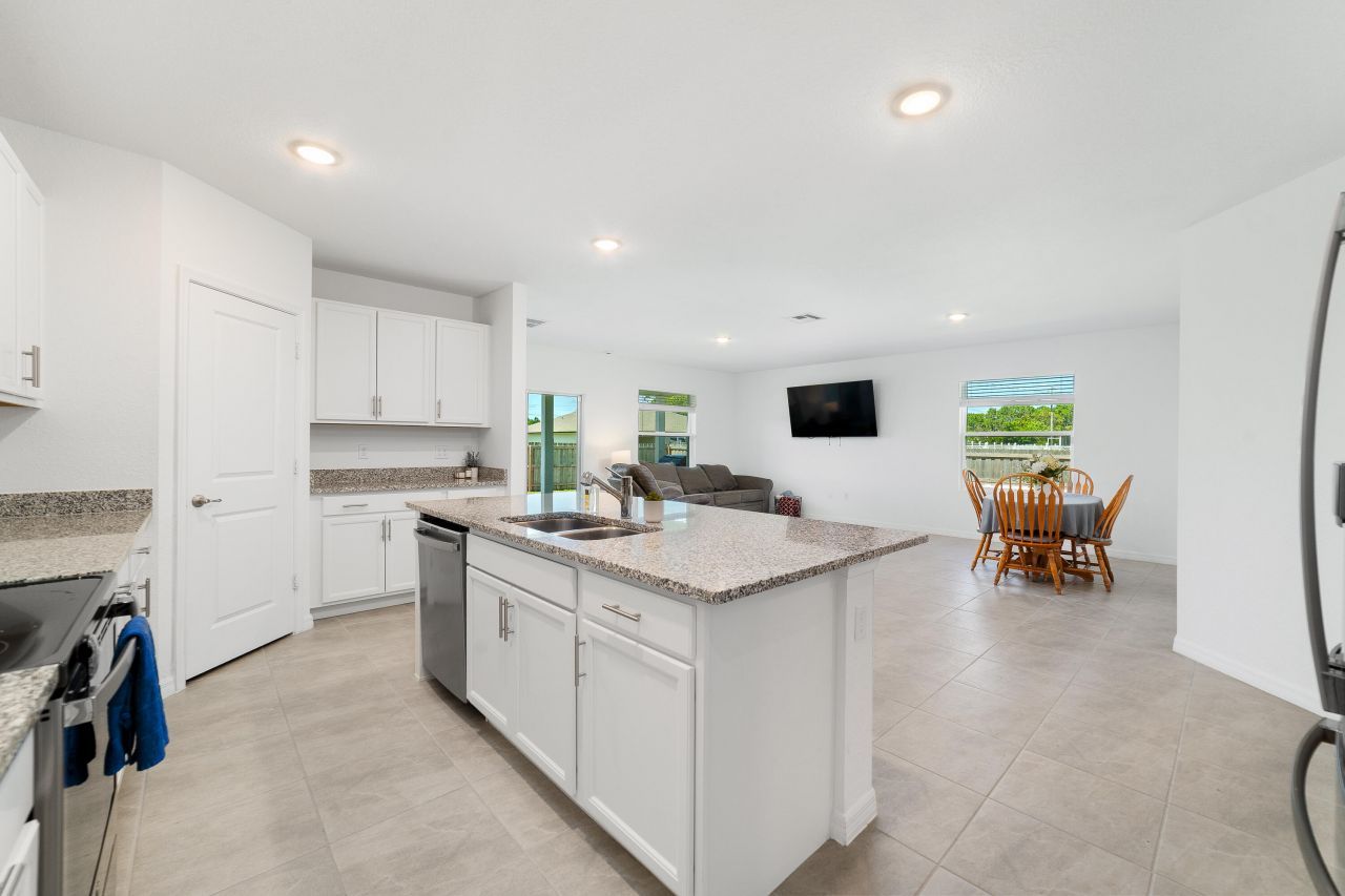 1312 SW Calmar Avenue, Unit 164, Port Saint Lucie, FL 34953 Photo