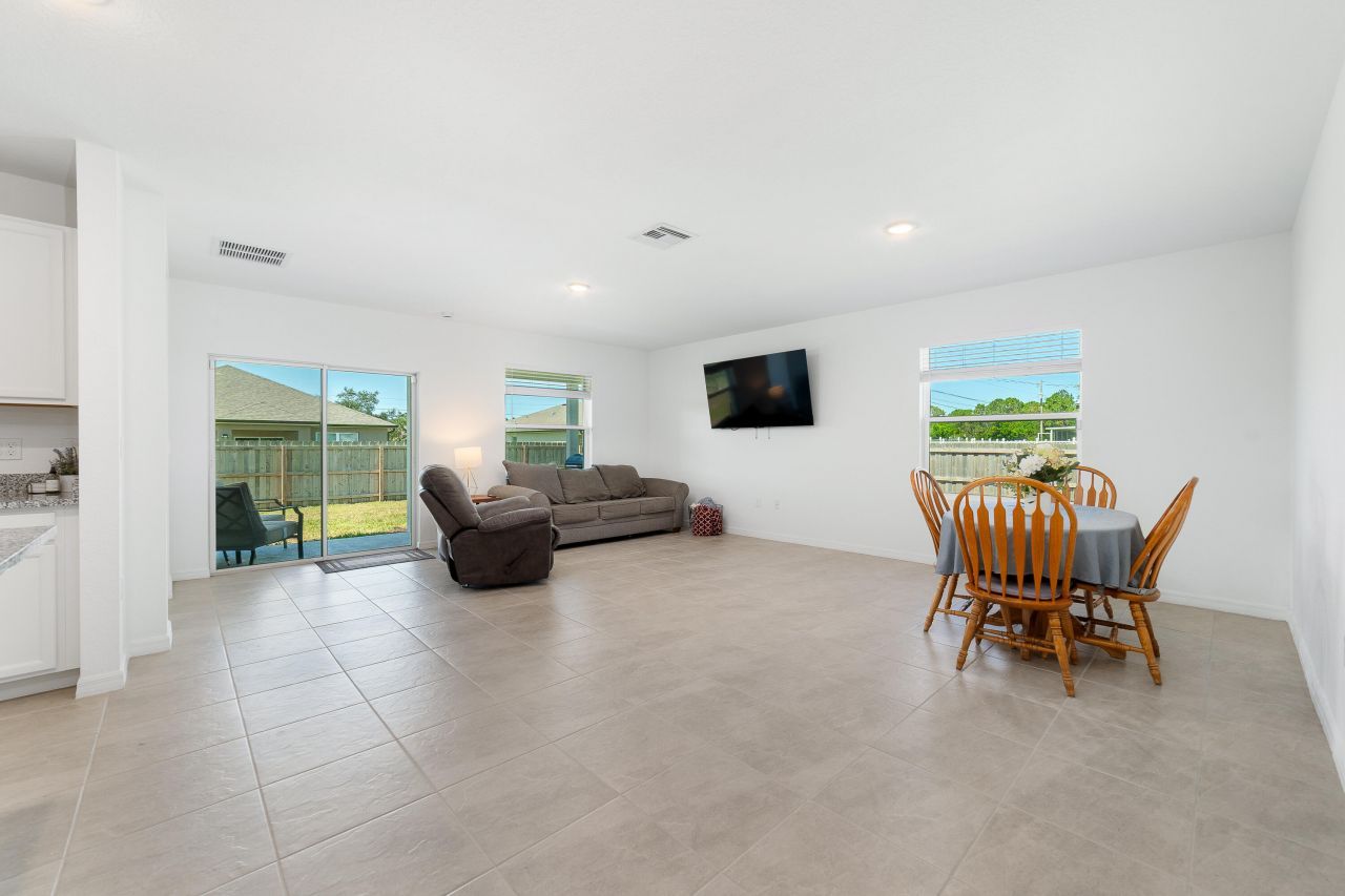 1312 SW Calmar Avenue, Unit 164, Port Saint Lucie, FL 34953 Photo