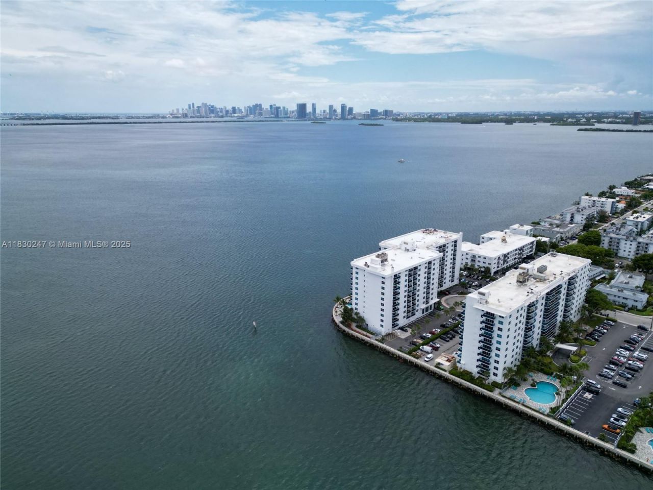 7601 E Treasure Dr #c-108, North Bay Village, FL 33141 Photo