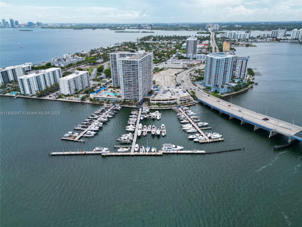 7601 E Treasure Dr #c-108, North Bay Village, FL 33141 Photo