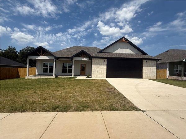 1407 Latium Street, Siloam Springs, AR 72761