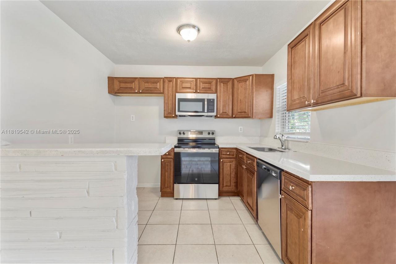 7816 Juniper St, Miramar, FL 33023 Photo