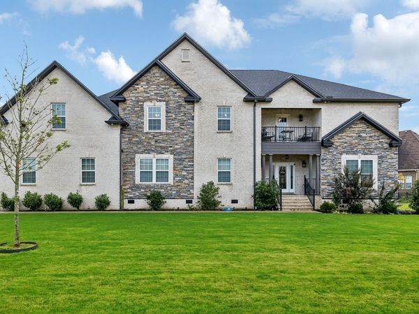 2737 Beaulah Dr, Murfreesboro, TN 37128