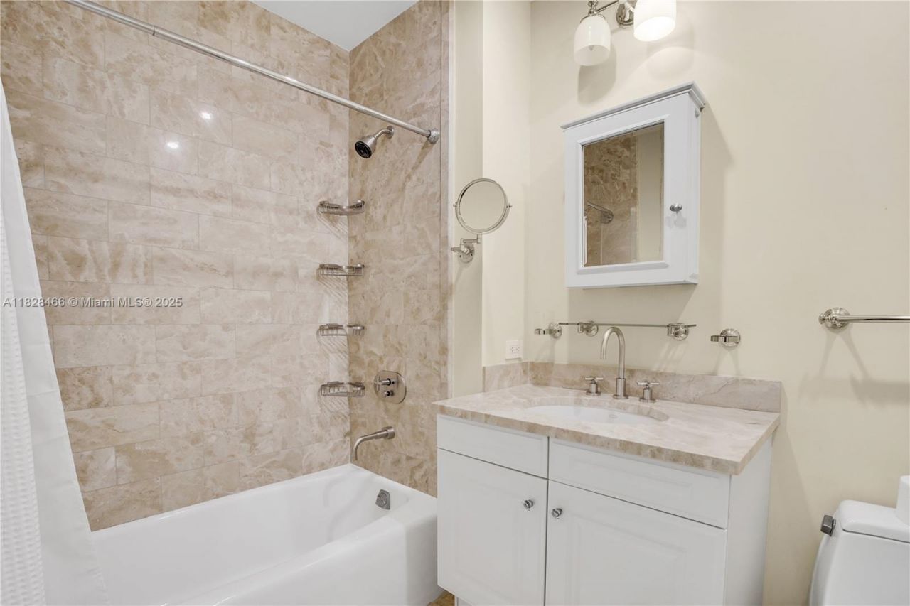 1425 Brickell Ave, Unit 44A-B, Miami, FL 33131 Photo