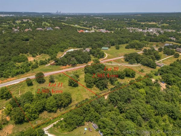 4556 Oak Timber Drive , Tulsa, OK 74131