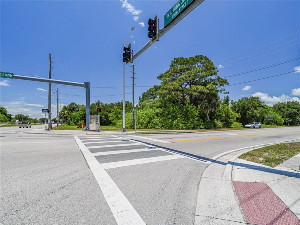 2551 St Lucie Boulevard, Fort Pierce, FL 34946 Photo