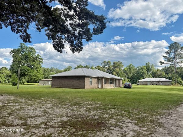 5172 Lynch Drive, Marianna, FL 32446