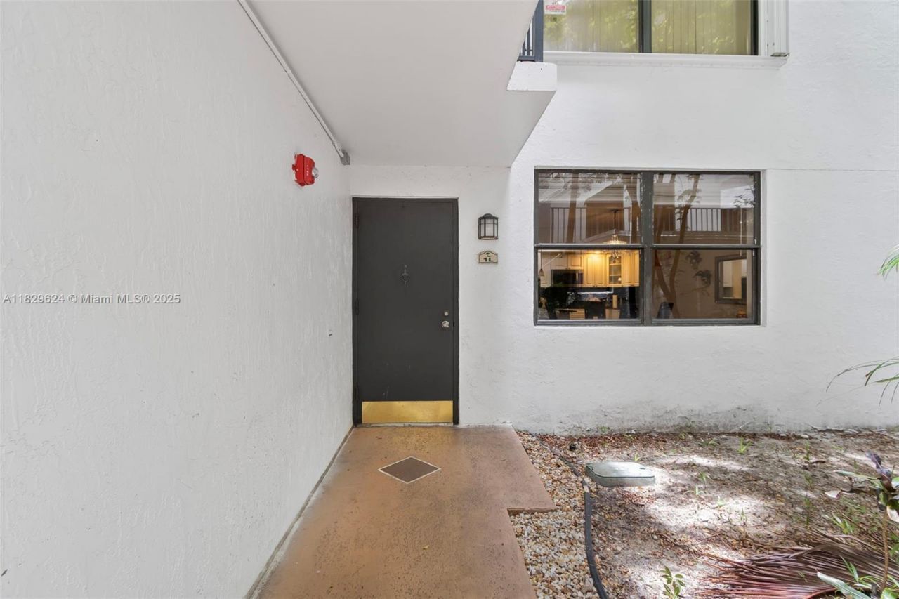 3350 NE 192nd St, Unit 1L-B, Aventura, FL 33180 Photo